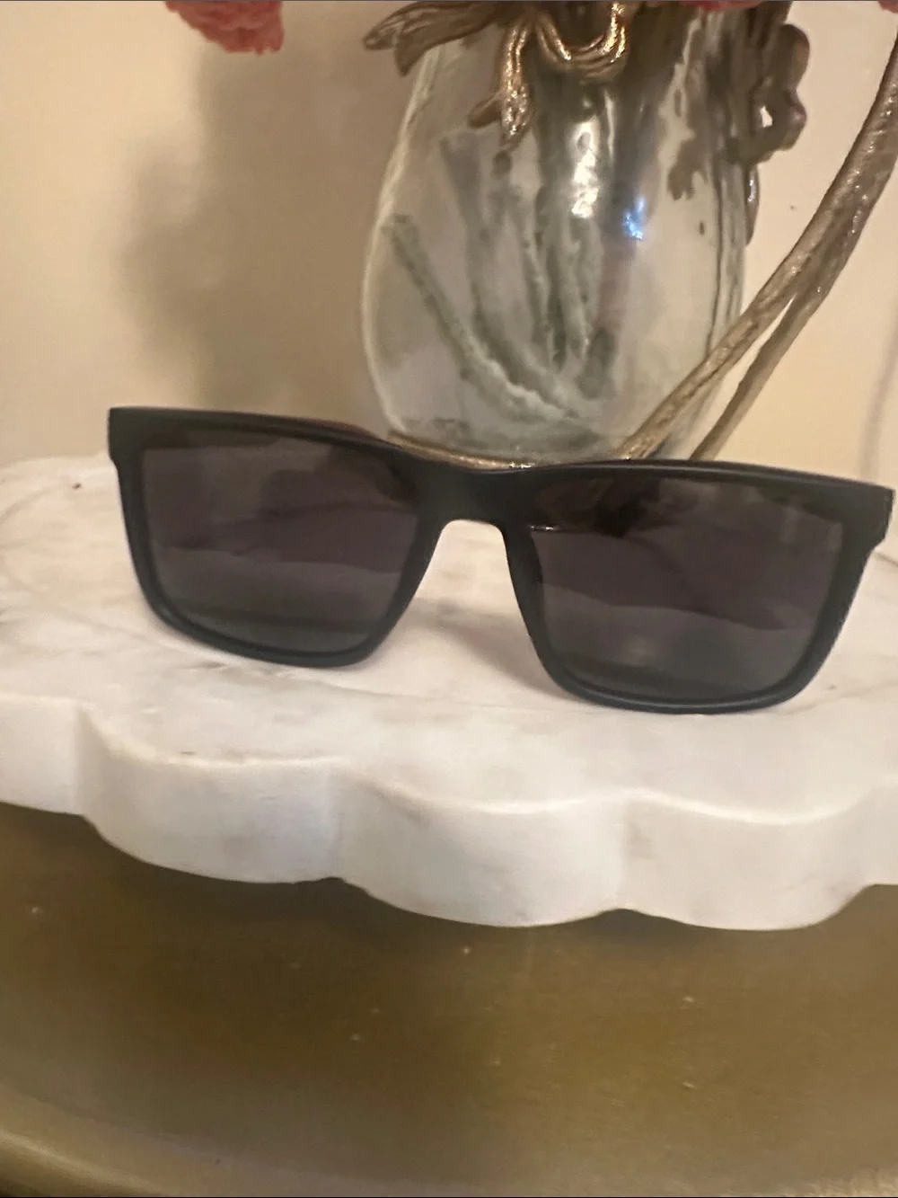 Gucci Black Frame Sunglasses with Red & Green Stripe